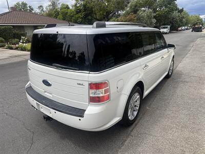 2011 Ford Flex SEL   - Photo 3 - North Hollywood, CA 91601