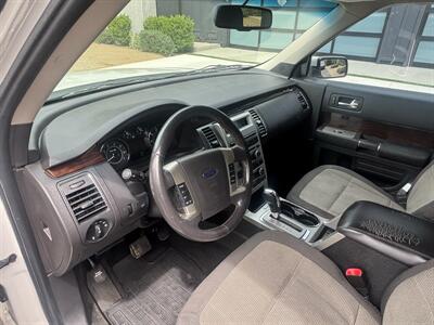 2011 Ford Flex SEL   - Photo 11 - North Hollywood, CA 91601