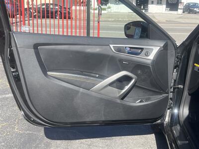 2016 Hyundai VELOSTER   - Photo 47 - North Hollywood, CA 91601