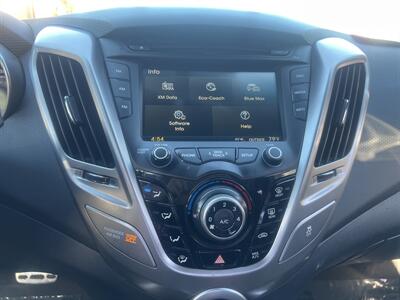 2016 Hyundai VELOSTER   - Photo 37 - North Hollywood, CA 91601