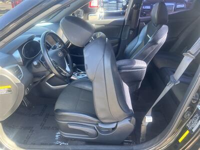 2016 Hyundai VELOSTER   - Photo 18 - North Hollywood, CA 91601