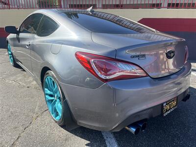 2014 Hyundai Genesis Coupe 2.0T R-Spec - Photo 2 - North Hollywood, CA 91601