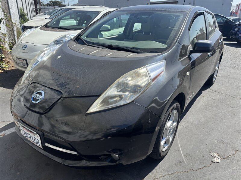 2011 Nissan LEAF SV   - Photo 1 - North Hollywood, CA 91601
