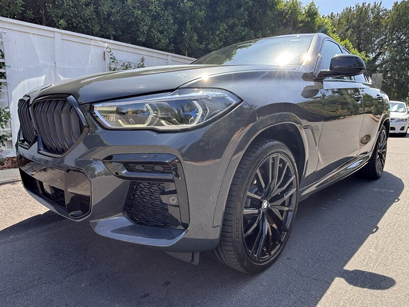 2022 BMW X6 M50i   - Photo 1 - North Hollywood, CA 91601