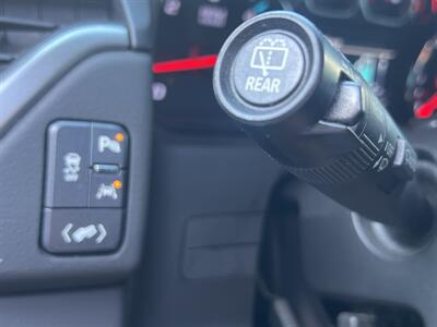 2017 Chevrolet Suburban LT   - Photo 13 - North Hollywood, CA 91601