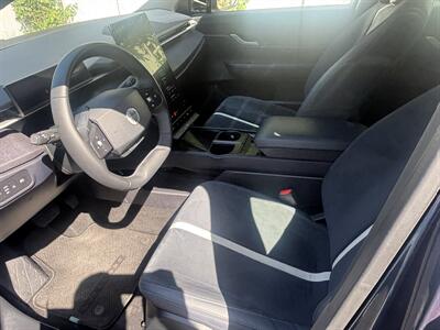 2023 Fisker Ocean One   - Photo 17 - North Hollywood, CA 91601