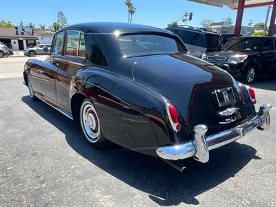 1961 Rolls-Royce Silvercloud2 2   - Photo 5 - North Hollywood, CA 91601