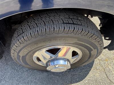 2002 Ford F-350 Lariat - Photo 11 - North Hollywood, CA 91601