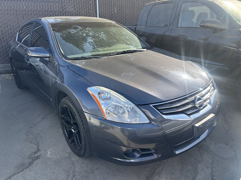 2010 Nissan Altima 2.5 SL - Photo 1 - North Hollywood, CA 91601