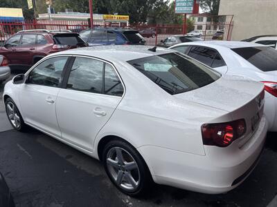2010 Volkswagen Jetta TDI   - Photo 7 - North Hollywood, CA 91601