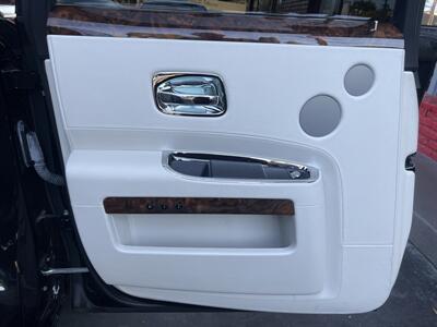 2012 Rolls-Royce Ghost   - Photo 37 - North Hollywood, CA 91601