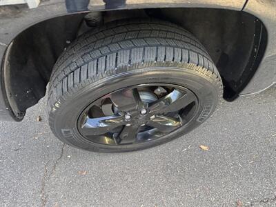 2016 Jeep Grand Cherokee Overland - Photo 15 - North Hollywood, CA 91601