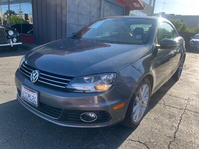 2012 Volkswagen Eos Komfort SULEV   - Photo 2 - North Hollywood, CA 91601