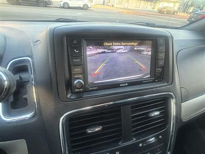 2019 Dodge Grand Caravan GT   - Photo 17 - North Hollywood, CA 91601