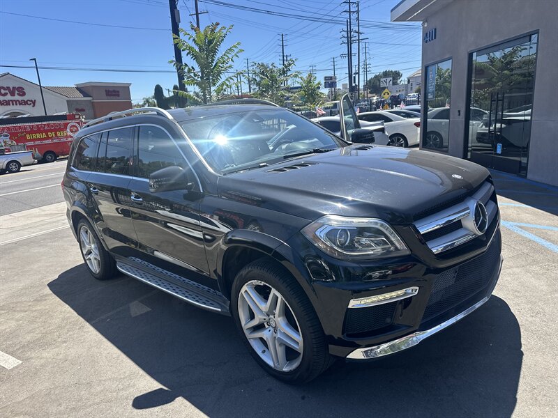2015 Mercedes-Benz GL 550 4MATIC - Photo 1 - North Hollywood, CA 91601