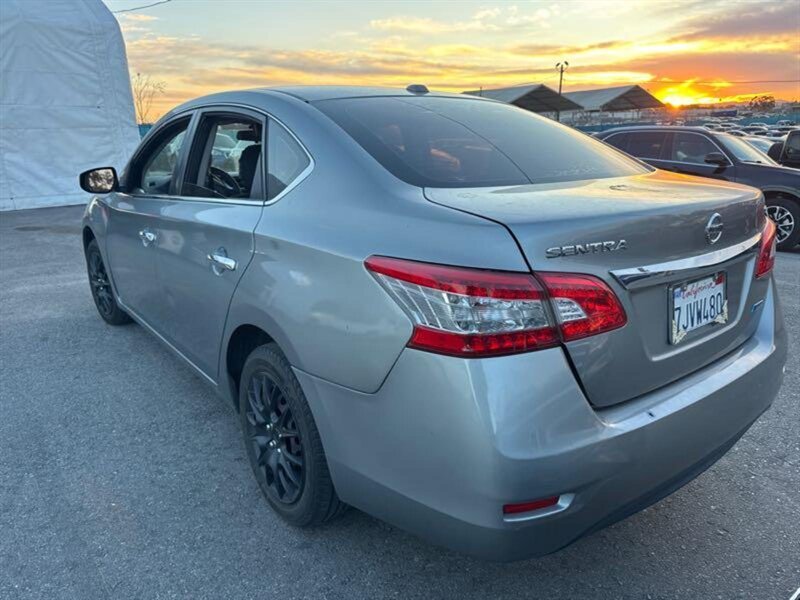 2014 Nissan Sentra S photo 3