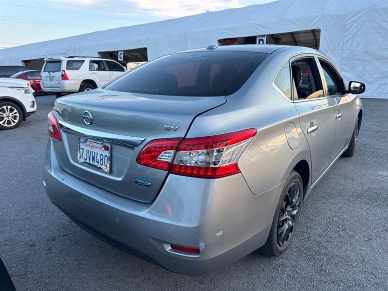 2014 Nissan Sentra S photo 4