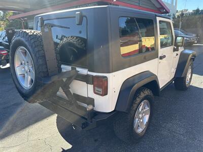 2010 Jeep Wrangler Rubicon - Photo 6 - North Hollywood, CA 91601
