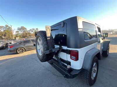 2010 Jeep Wrangler Rubicon - Photo 2 - North Hollywood, CA 91601