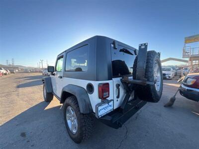 2010 Jeep Wrangler Rubicon - Photo 4 - North Hollywood, CA 91601