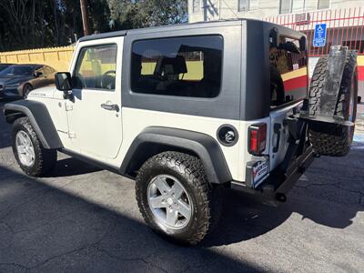 2010 Jeep Wrangler Rubicon - Photo 10 - North Hollywood, CA 91601
