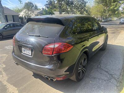2011 Porsche Cayenne Turbo   - Photo 3 - North Hollywood, CA 91601