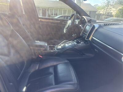 2011 Porsche Cayenne Turbo   - Photo 8 - North Hollywood, CA 91601