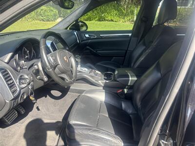 2011 Porsche Cayenne Turbo   - Photo 10 - North Hollywood, CA 91601