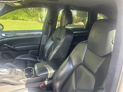 2011 Porsche Cayenne Turbo   - Photo 13 - North Hollywood, CA 91601