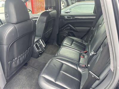 2011 Porsche Cayenne Turbo   - Photo 18 - North Hollywood, CA 91601