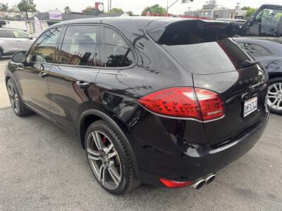 2011 Porsche Cayenne Turbo   - Photo 3 - North Hollywood, CA 91601