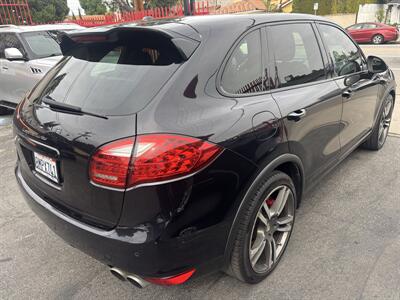 2011 Porsche Cayenne Turbo   - Photo 7 - North Hollywood, CA 91601