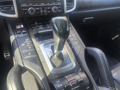 2011 Porsche Cayenne Turbo   - Photo 15 - North Hollywood, CA 91601
