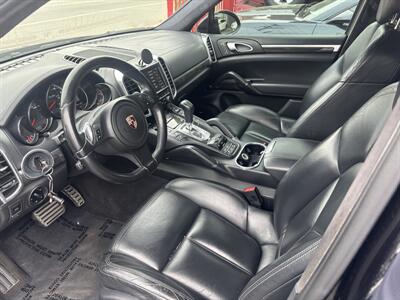 2011 Porsche Cayenne Turbo   - Photo 17 - North Hollywood, CA 91601