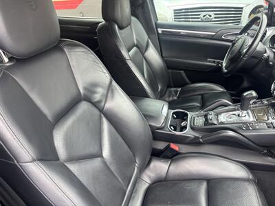 2011 Porsche Cayenne Turbo   - Photo 11 - North Hollywood, CA 91601
