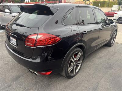 2011 Porsche Cayenne Turbo   - Photo 8 - North Hollywood, CA 91601