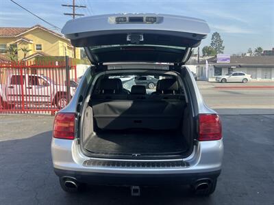 2004 Porsche Cayenne S   - Photo 9 - North Hollywood, CA 91601