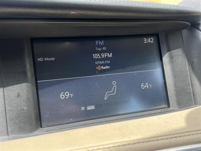 2017 INFINITI QX30 Premium   - Photo 28 - North Hollywood, CA 91601