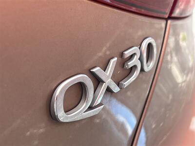 2017 INFINITI QX30 Premium   - Photo 37 - North Hollywood, CA 91601