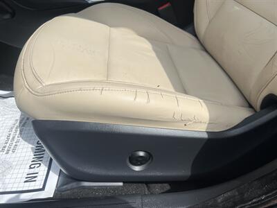 2017 INFINITI QX30 Premium   - Photo 10 - North Hollywood, CA 91601