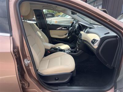 2017 INFINITI QX30 Premium   - Photo 19 - North Hollywood, CA 91601