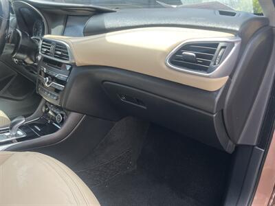 2017 INFINITI QX30 Premium   - Photo 21 - North Hollywood, CA 91601