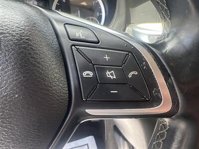 2017 INFINITI QX30 Premium   - Photo 25 - North Hollywood, CA 91601