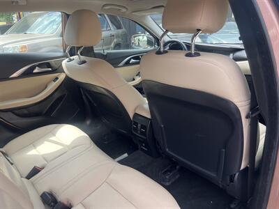 2017 INFINITI QX30 Premium   - Photo 18 - North Hollywood, CA 91601