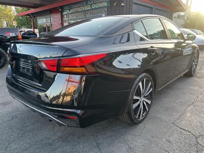 2020 Nissan Altima 2.5 SR   - Photo 8 - North Hollywood, CA 91601