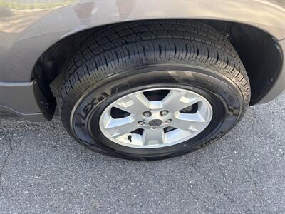 2006 Ford Escape XLT Sport - Photo 8 - North Hollywood, CA 91601