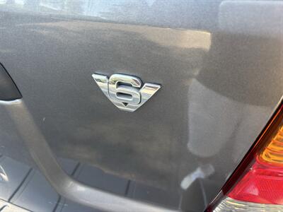 2006 Ford Escape XLT Sport - Photo 6 - North Hollywood, CA 91601