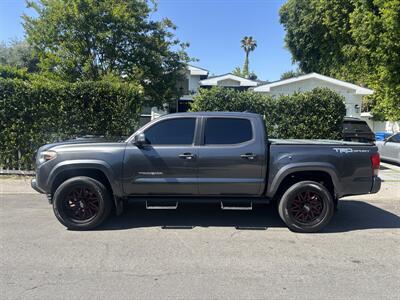 2016 Toyota Tacoma TRD Off-Road - Photo 2 - North Hollywood, CA 91601