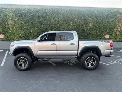 2017 Toyota Tacoma TRD   - Photo 11 - North Hollywood, CA 91601