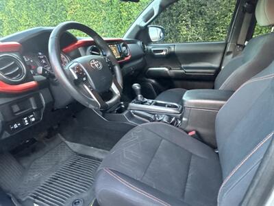 2017 Toyota Tacoma TRD   - Photo 14 - North Hollywood, CA 91601